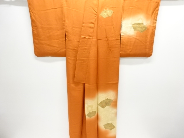  地紙に御所車・草花模様刺繍訪問着